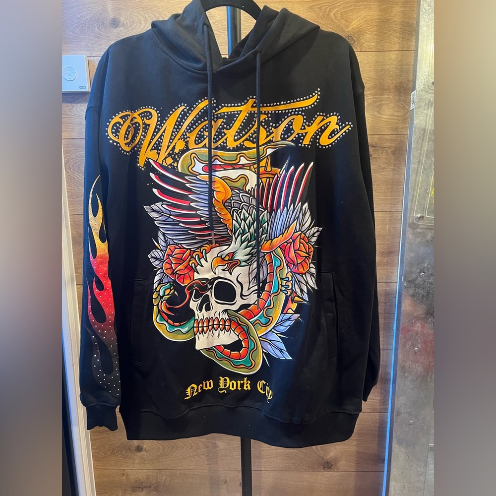 Watson New York City Rhinestone Skull Hoodie| Black Flame Graphic | Size M | NWT